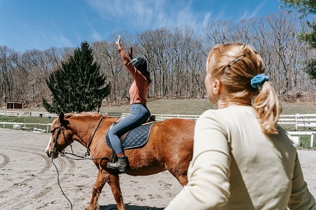 Ride horse